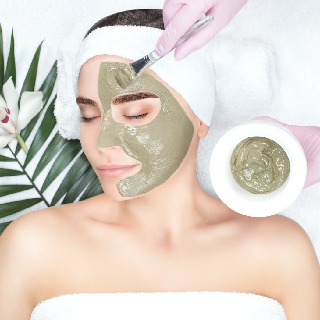 Rytuał pielęgnacyjny z glinkami krok po kroku - to prawdziwy wegański hit dla różnych typów cery!